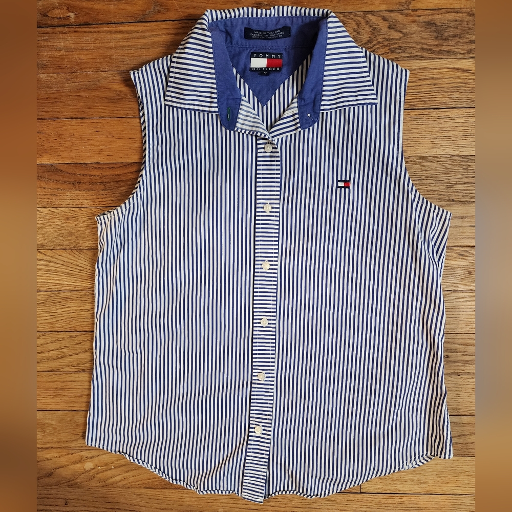 Tommy Hilfiger Women's size 8 sleeveless blue and white stripped shirt